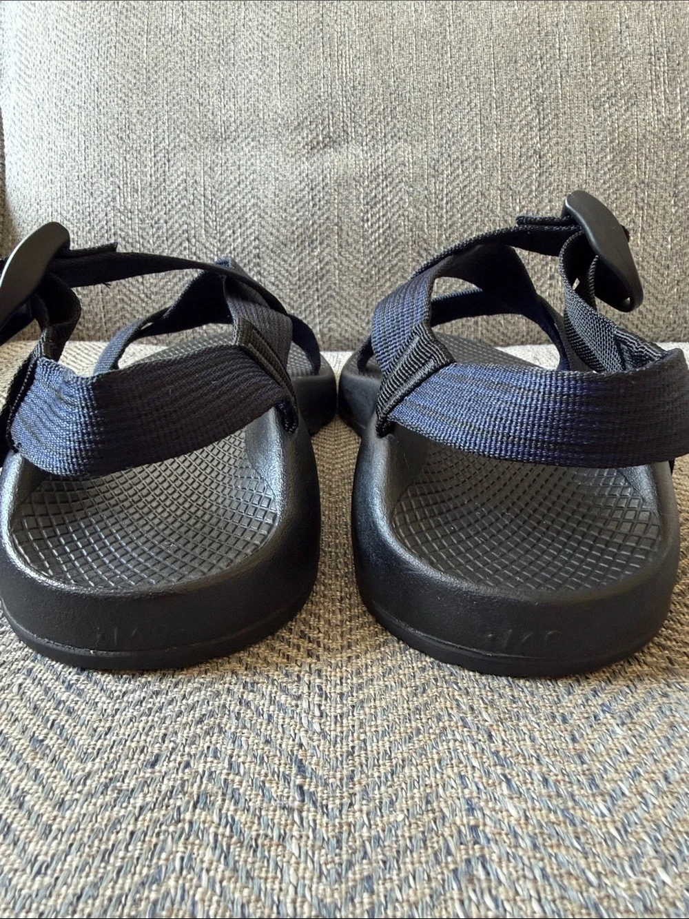 Chaco Men’s Z/Cloud Blue Striped Black Sandals Size: 9